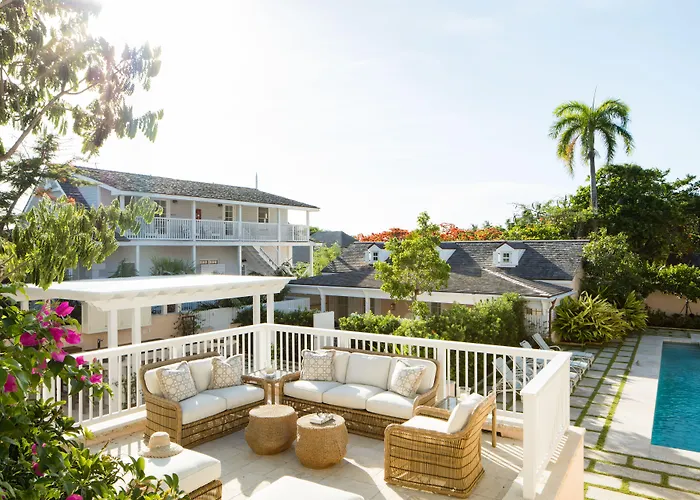 Eleven Bahama House