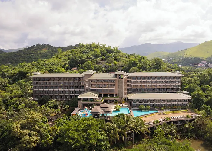 Zuri Resort