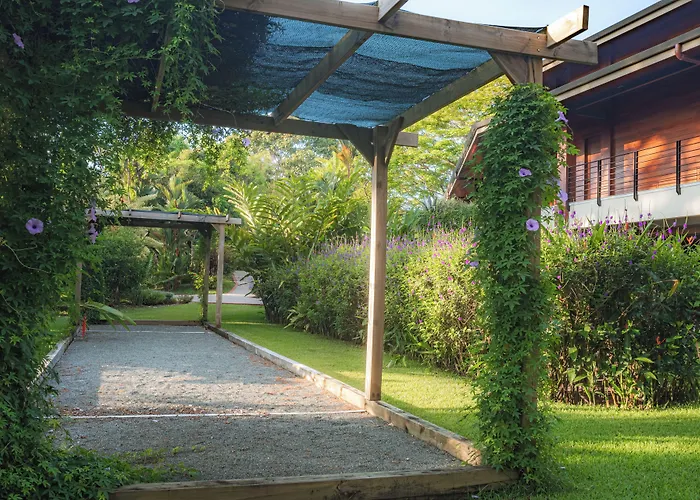 Lamangata Luxury Surf Resort