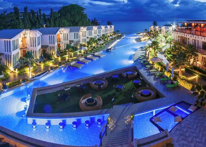 Vannee Golden Sands Beachfront Resort