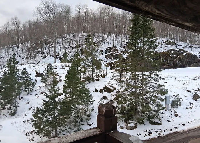 Whitecap Mountains Resort