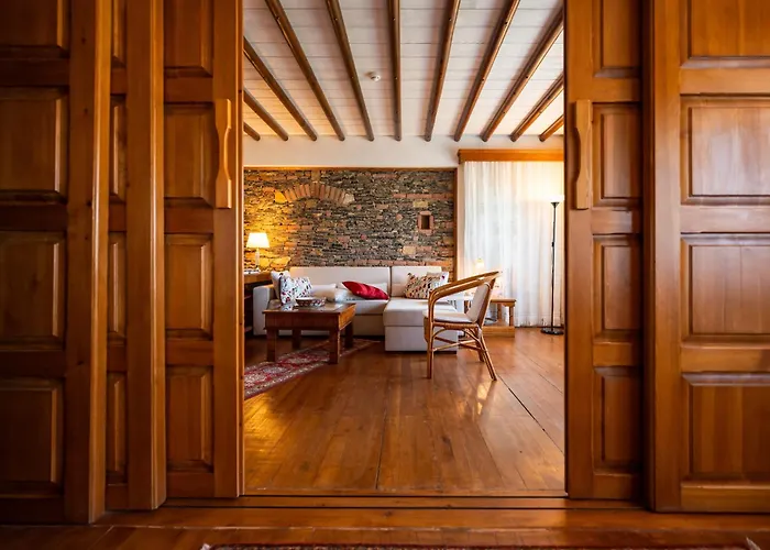 El Vino Hotel & Suites