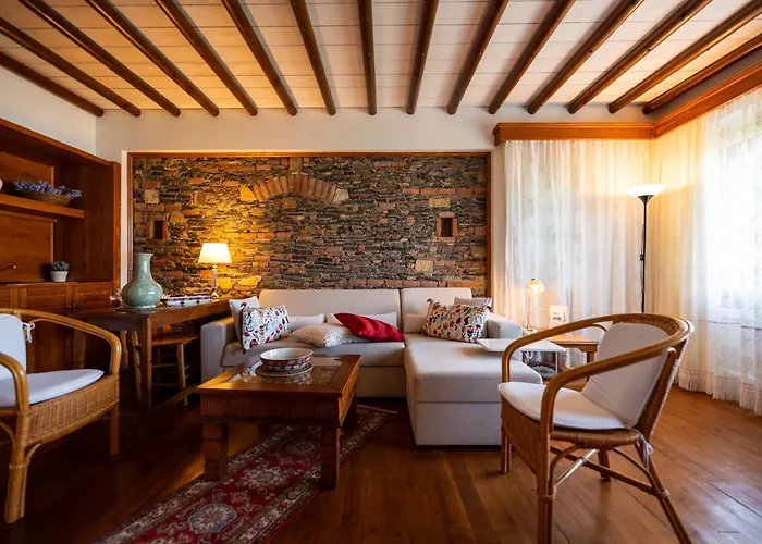 El Vino Hotel & Suites
