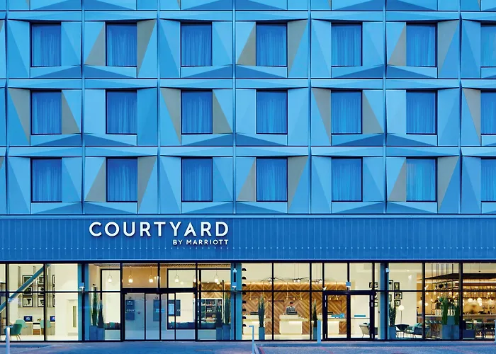 Courtyard By Marriott Luton Airport