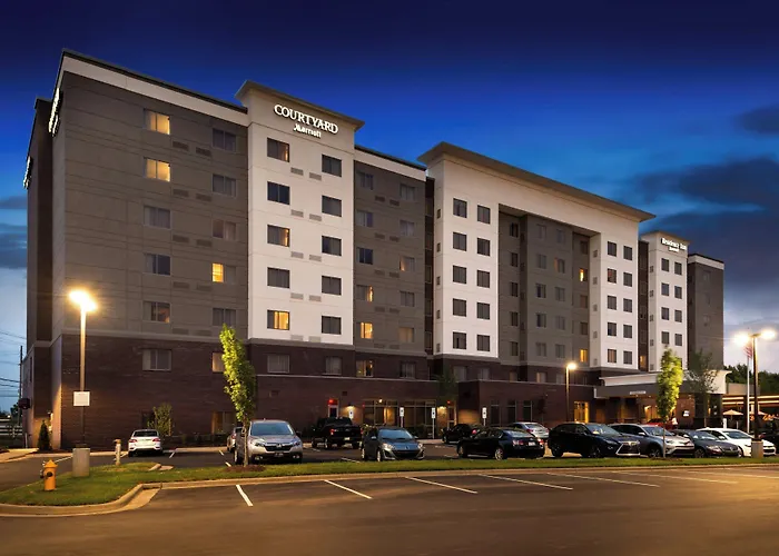 Courtyard By Marriott Charlotte Northlake