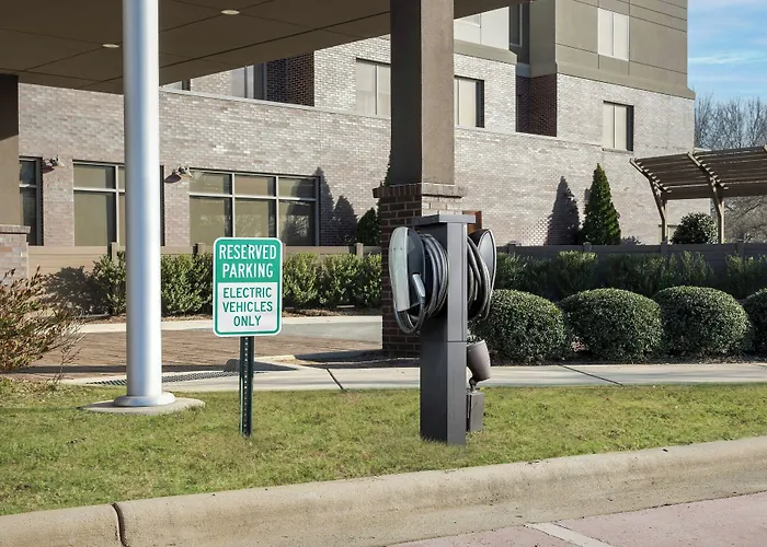 Courtyard By Marriott Charlotte Northlake