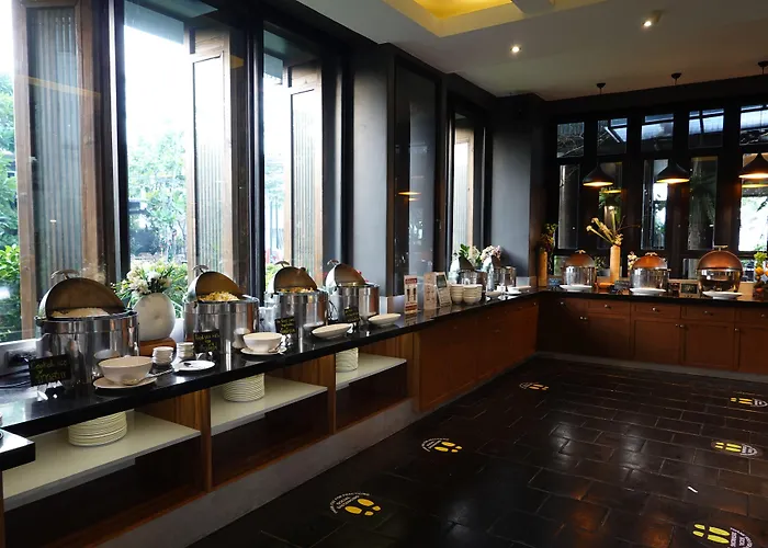 Marine Beach Hotel Pattaya - Sha Plus