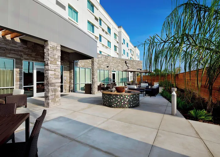 Courtyard By Marriott Houston Intercontinental Airport