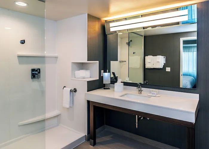 Courtyard By Marriott Somerset