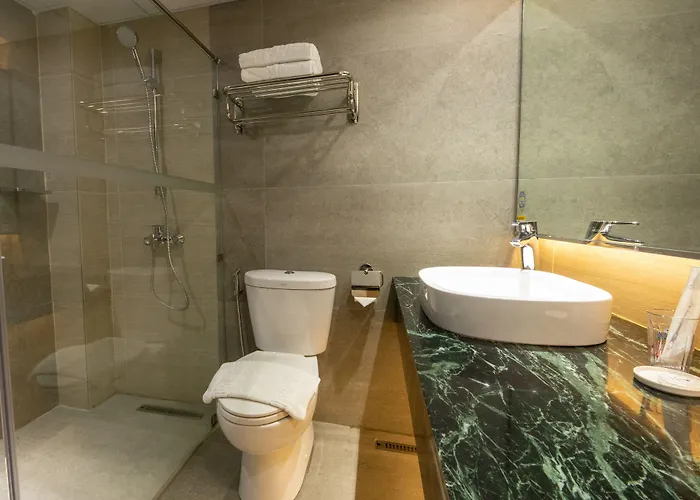 Star Plaza Hotel