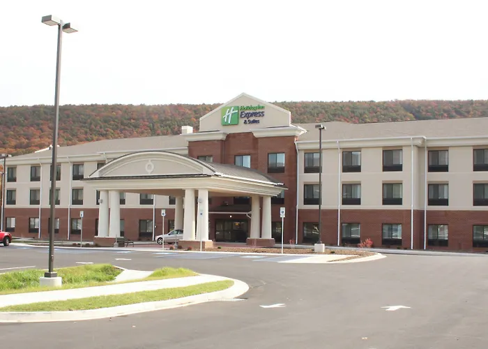 Holiday Inn Express & Suites Cumberland - La Vale By Ihg