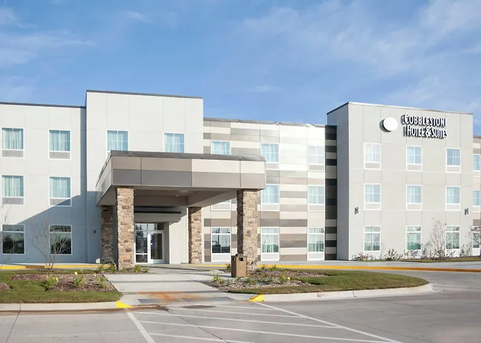 Cobblestone Hotel And Suites - Jefferson