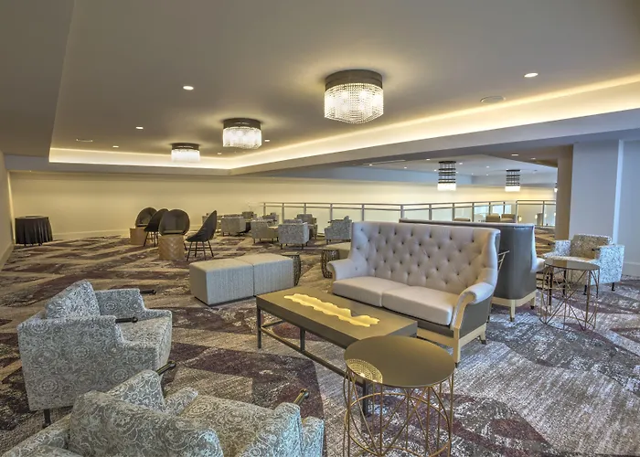 Universal'S Loews Sapphire Falls Resort