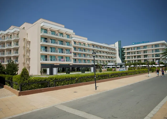 Dit Evrika Beach Club Hotel