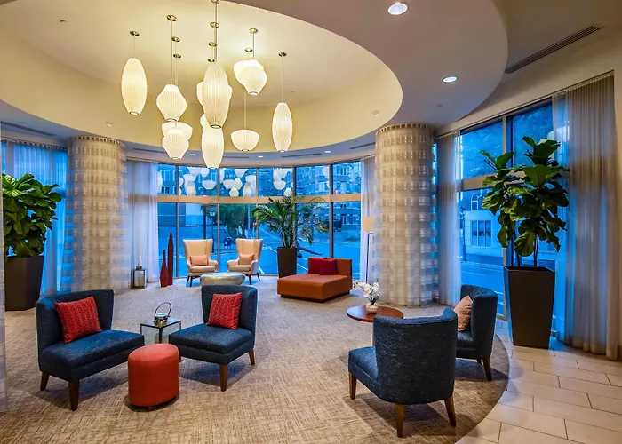 Hilton Garden Inn Alexandria Old Town National Harbor