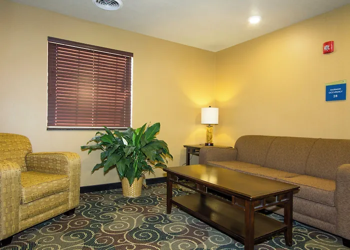 Cobblestone Inn & Suites - Corry