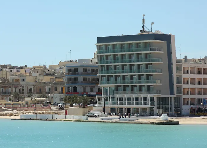 Water'S Edge Hotel