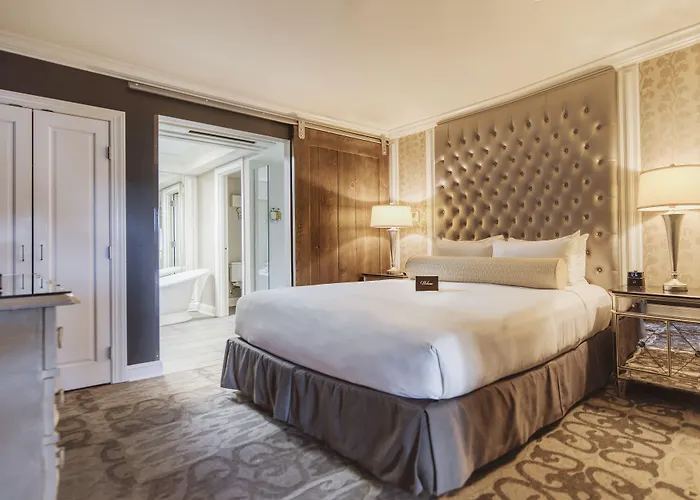 Hotel Ballard