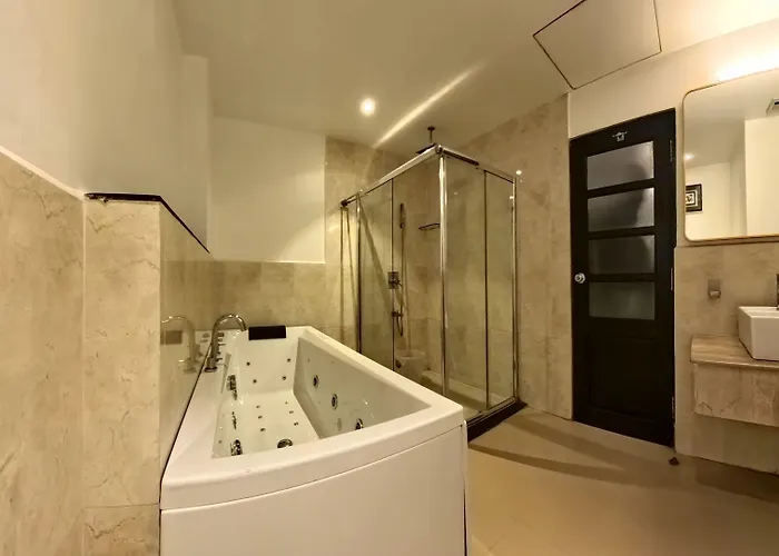 Silver Sands Hideaway Resort, Candolim