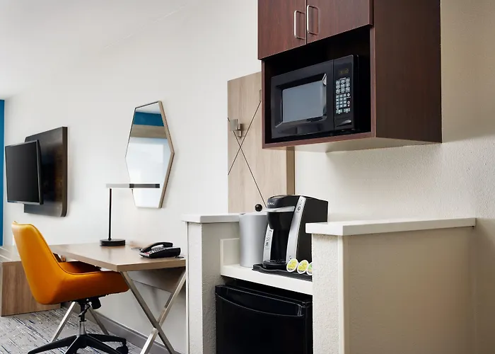Holiday Inn Express And Suites Wheeling By Ihg