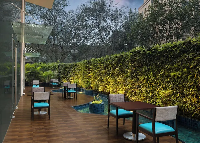 Courtyard By Marriott Mumbai International Airport