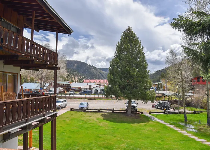 Alpine Lodge Red River