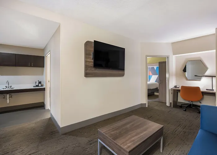 Holiday Inn Express Hotel & Suites Perry By Ihg
