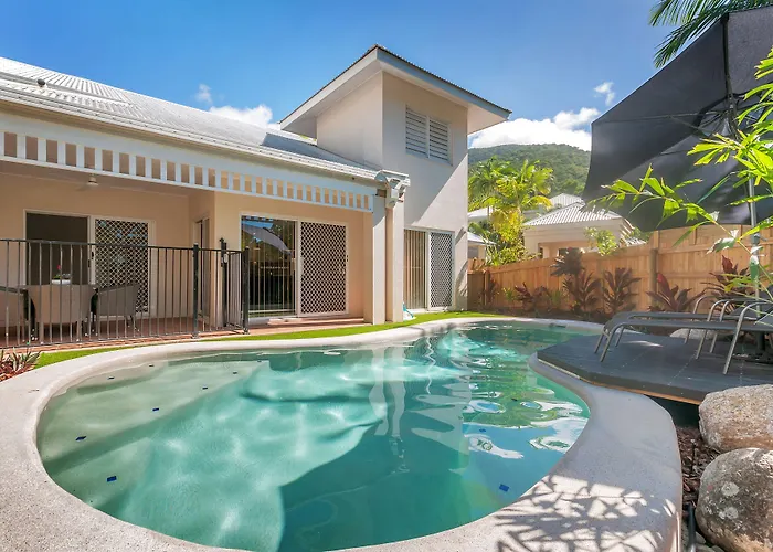The Villas Palm Cove-Private Pool In Each Villa