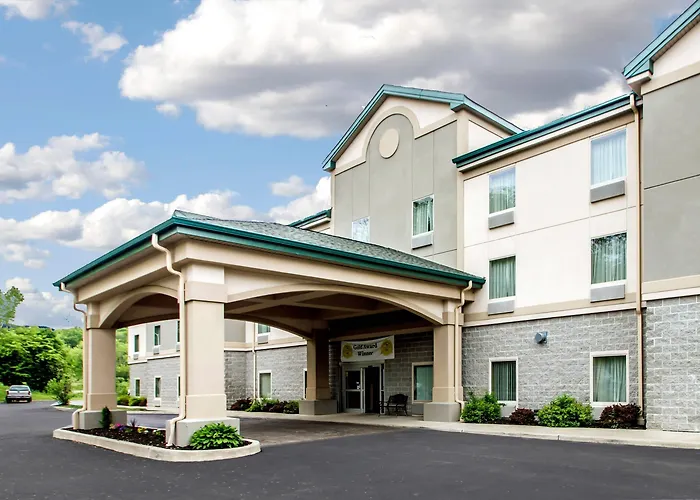 Quality Inn & Suites Fishkill South Near I-84