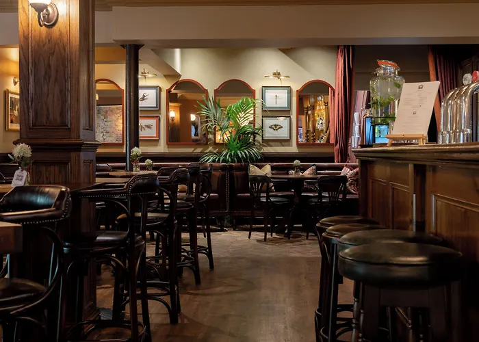 Crown Hotel