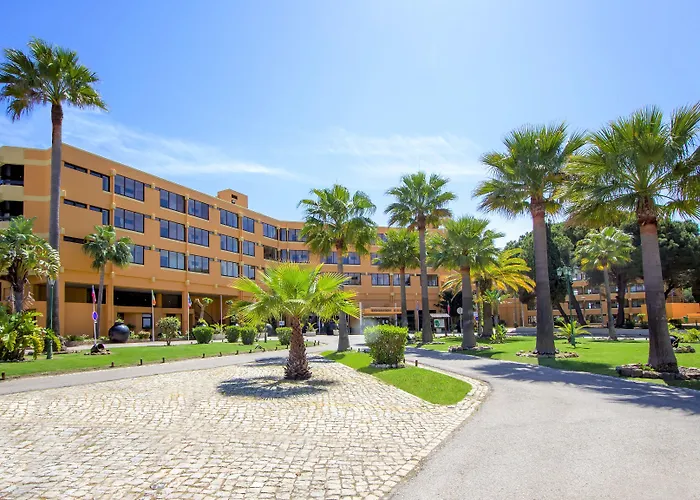 Auramar Beach Resort