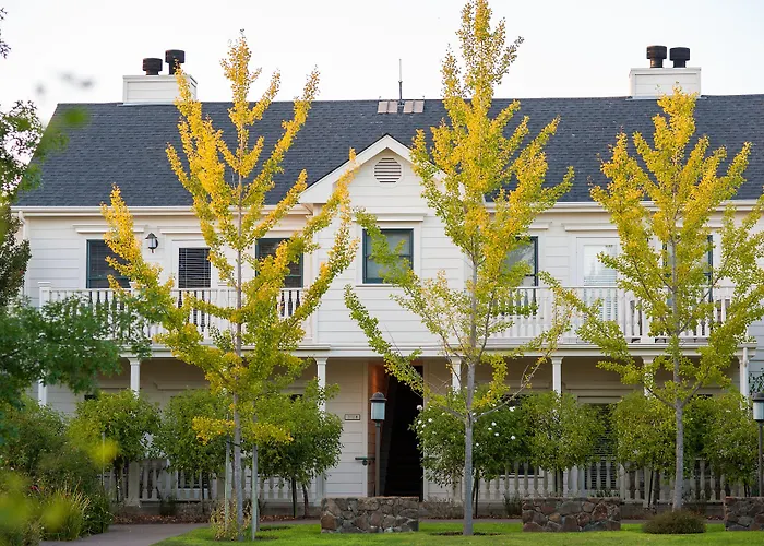 Macarthur Place Inn & Spa
