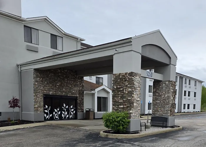 Sleep Inn & Suites Near I-90 And Ashtabula