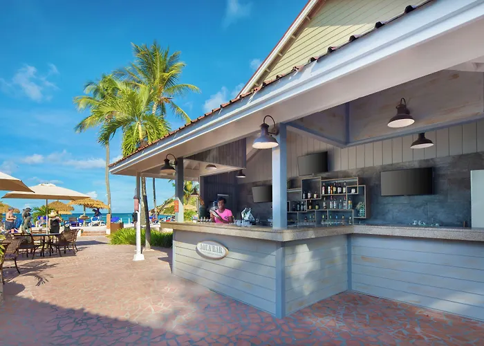 Pineapple Beach Club (Adults Only)
