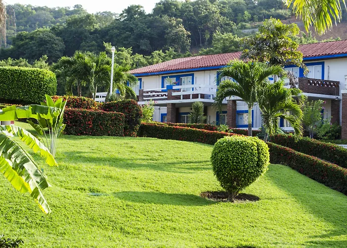 Qualton Club Ixtapa All Inclusive