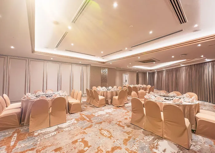 Puteri Wing - Riverside Majestic Hotel