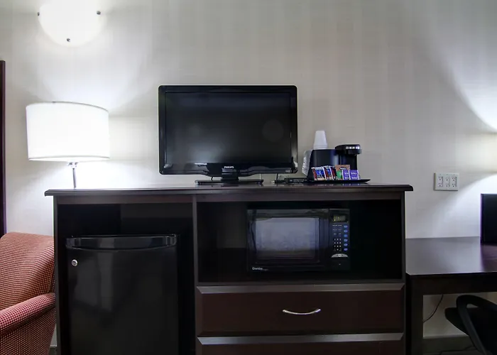 Best Western Plus Bowmanville
