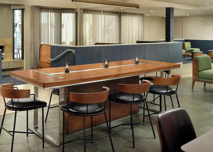 Courtyard By Marriott Birmingham Homewood
