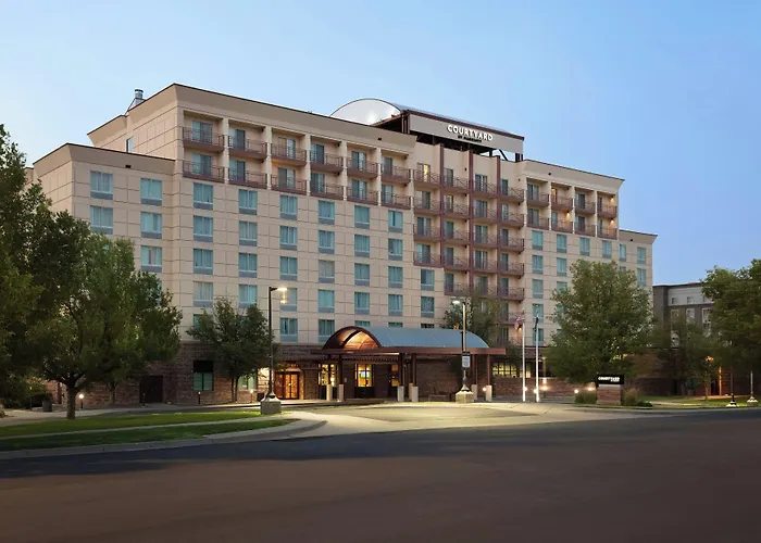 Courtyard By Marriott Denver Airport