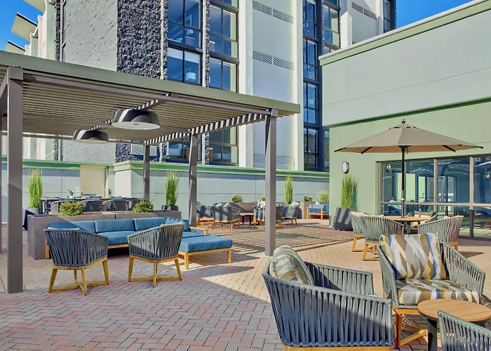 Delta Hotels By Marriott Denver Thornton
