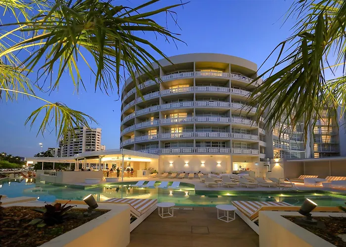Doubletree By Hilton Cairns