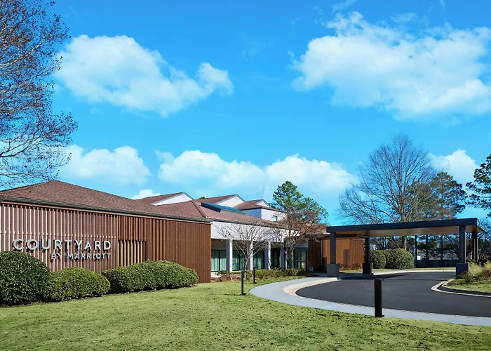 Courtyard By Marriott Huntsville University Drive