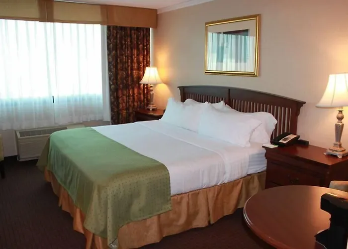 Days Inn By Wyndham Warren
