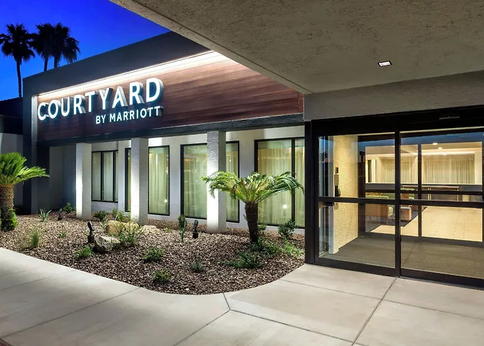 Courtyard By Marriott Phoenix North