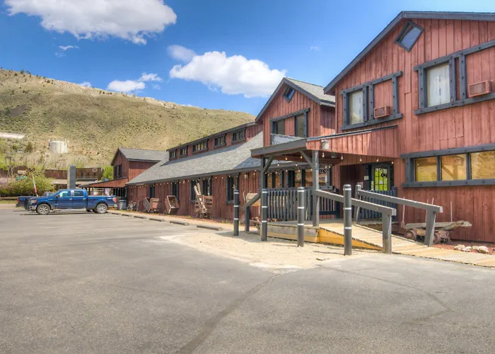 Ridgeline Hotel At Yellowstone, An Ascend Collection Hotel