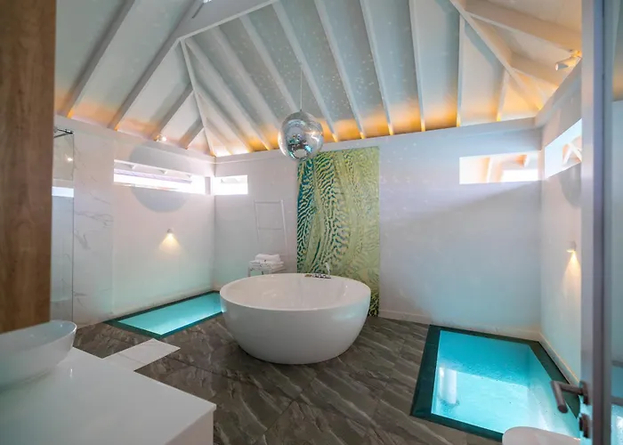 The Standard, Maldives, By Hyatt (Adults Only)