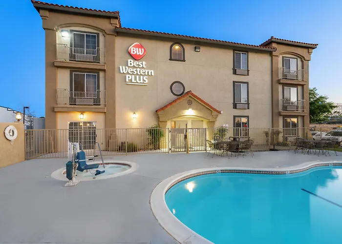 Best Western Plus John Jay Inn & Suites
