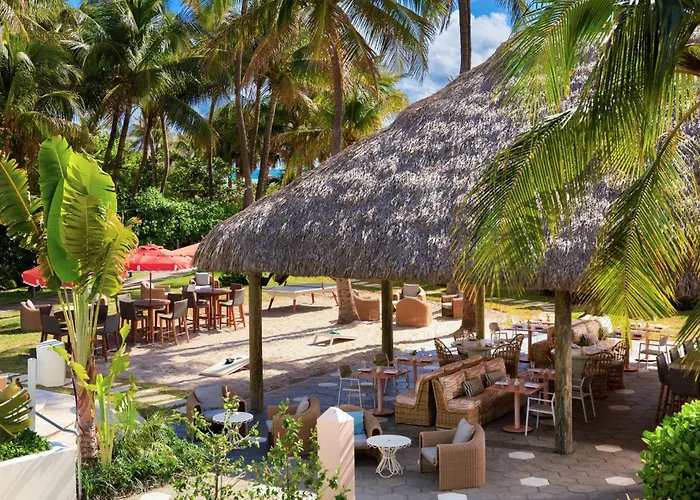 Kimpton Surfcomber Hotel By Ihg
