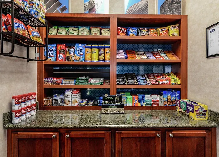 Hampton Inn & Suites Detroit/Chesterfield