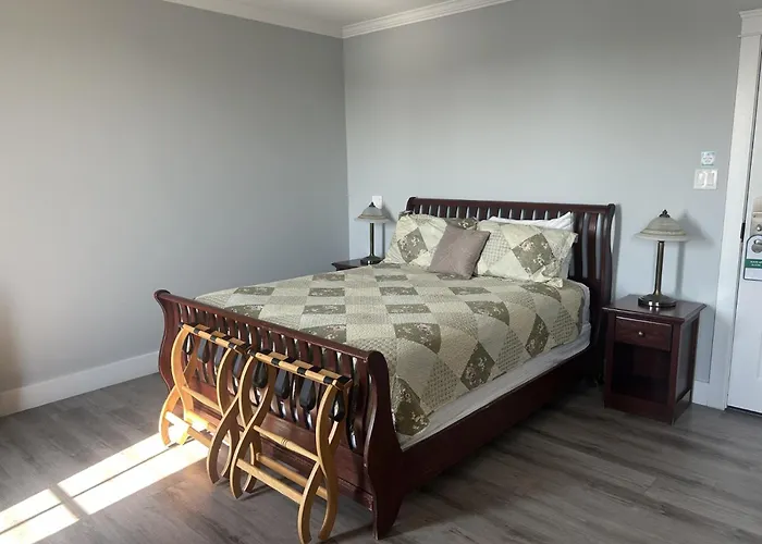 Lunenburg Arms Hotel